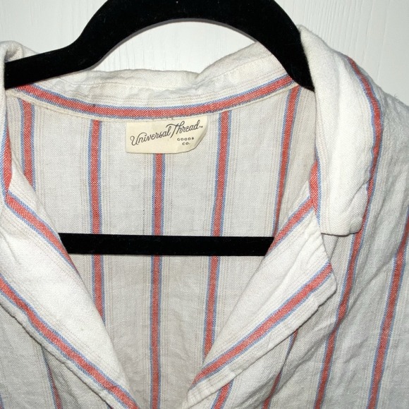 Universal Threads Linen Blend Cropped Button Front Top‎ Short Sleeve Shirt - Picture 3 of 6